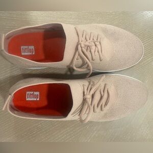 FitFlop muted pink Knit Sneakers. Size 11